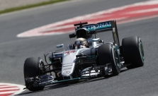 Ispanijos GP kvalifikacijoje triumfavo L. Hamiltonas
