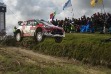 <span style="background:#000000; color:white; padding: 0 2px">WRC</span> Portugalijos ralis baigėsi K. Meeke pergale