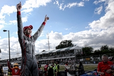 <span style="background:#3f3f3f; color:white; padding: 0 2px">IndyCar</span> Antrose lenktynėse Detroite - W. Powerio triumfas
