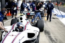 V. Bottas: dėl problemų su padangomis praradome daug taškų
