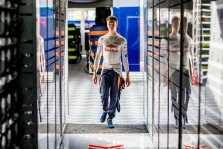 D. Kvyatas pilotų susirinkimus prilygino vaikų darželiui
