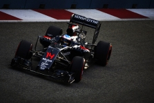 F. Alonso Singapūre svajojo apie podiumą