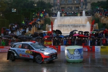 <span style="background:#000000; color:white; padding: 0 2px">WRC</span> D. Sordo sėkmingai pradėjo Katalonijos ralį