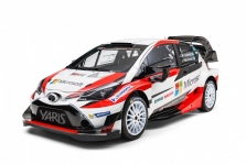 <span style="background:#000000; color:white; padding: 0 2px">WRC</span> „Toyota“ pristatė „Yaris WRC“ automobilį