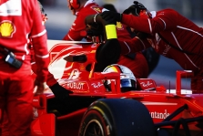 L. Hamiltonas: „Ferrari“ bandymų metu blefuoja