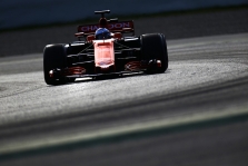 F. Alonso ragina „McLaren“ ir „Honda“ pasitempti