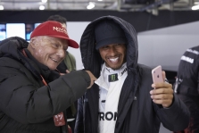 N. Lauda: su naujomis taisyklėmis verta paskubėti