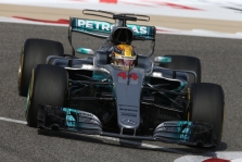 L. Hamiltonas: „Mercedes“ ir „Ferrari“ žengė identiškus žingsnius į priekį