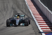 Ispanijos GP kvalifikaciją laimėjo L.Hamiltonas