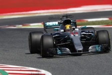L. Hamiltonas: „Mercedes“ ir „Ferrari“ pajėgumas dabar vienodas
