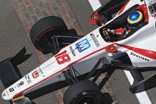 <span style="background:#3f3f3f; color:white; padding: 0 2px">IndyCar</span> Penktadienį geriausią rezultatą užfiksavo S. Bourdais, F. Alonso vėl ketvirtas