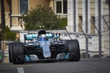 V. Bottas sulauks penkių pozicijų nuobaudos