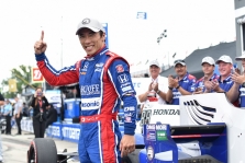 <span style="background:#3f3f3f; color:white; padding: 0 2px">IndyCar</span> Detroite vykusioje antroje kvalifikacijoje greičiausias T. Sato