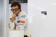 F. Alonso apie „McLaren“ bolidą: toks greičių skirtumas yra pavojingas