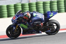 <span style="background:#d5002c; color:white; padding: 0 2px">MotoGP</span> M. Vinalesas Misano trasoje iškovojo „pole“, o M. Marquezas krito nuo motociklo