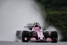 „Force India“ kaltinimai kitoms komandoms: prieš lenktynes jie džiovino trasą