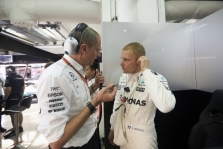 „Mercedes“ jaudinasi dėl V. Botto formos