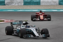 V. Bottas gaus penkių pozicijų nuobaudą