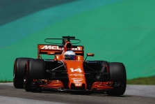 „McLaren“ negalės įtakoti „Renault“ variklio vystymo iki 2020 metų
