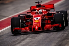 Paskutiniuose priešsezoniniuose F-1 bandymuose dominavo „Ferrari“ pilotai