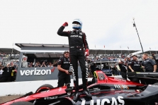 <span style="background:#3f3f3f; color:white; padding: 0 2px">IndyCar</span> St. Petersburge „pole“ iškovojo čempionato naujokas R. Wickensas