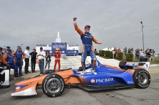 <span style="background:#3f3f3f; color:white; padding: 0 2px">IndyCar</span> Detroite - pirmoji S. Dixono pergalė sezone