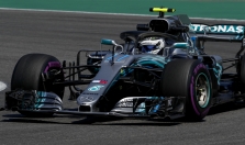 V. Bottas: suprantu kodėl komanda neleido lenkti L. Hamiltono