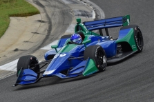 F. Alonso išbandė 2018 m. „IndyCar“ bolidą