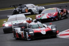 WEC. Po teisėjų sprendimo „pole“ atiteko F. Alonso ir S. Buemi
