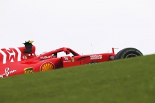 Australai nepatenkinti „Mission Winnow“ reklama ant „Ferrari“ bolidų