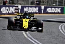 D. Ricciardo Bahreine naudos naują bolido važiuoklę