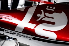 M. Brundle'as: „Sauber“ reikia kažką keisti