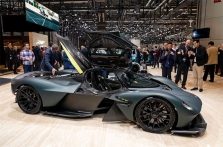 D. Coulthardas investuoja į superautomobilius