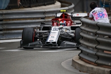 Teisėjai A. Giovinazzi skyrė 3 starto pozicijų baudą