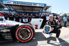 <span style="background:#3f3f3f; color:white; padding: 0 2px">IndyCar</span> Antrąsias lenktynes Detroite iš „pole“ pozicijos pradės J. Newgardenas