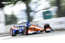 <span style="background:#3f3f3f; color:white; padding: 0 2px">IndyCar</span> Detroite pirmąją pergalę sezone iškovojo S. Dixonas