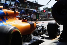 „McLaren“ ketina vėl naudoti „Mercedes“ variklius