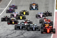 J. Sawardas: L. Hamiltonas turėtų ilgam pasilikti „Mercedes“