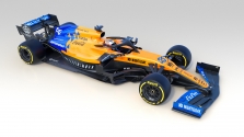 „McLaren“ pakoregavo bolido išdažymą