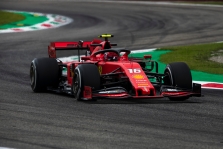 Komandos klausinėja FIA dėl „Ferrari“ variklių