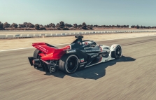 „Porsche“ buvo „labai arti“ sugrįžimo į F-1