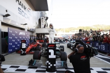 Sočyje - L. Hamiltono triumfas ir „Mercedes“ dublis