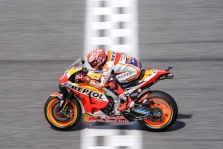 <span style="background:#d5002c; color:white; padding: 0 2px">MotoGP</span> Tailande nugalėjęs M. Marquezas šeštą kartą tapo „MotoGP“ čempionu