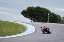 <span style="background:#d5002c; color:white; padding: 0 2px">MotoGP</span> Kvalifikaciniai važiavimai Australijoje atšaukti dėl prastų oro sąlygų