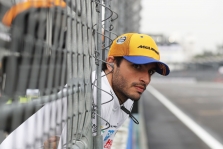 C. Sainzas: „McLaren“ komandoje esu be galo laimingas