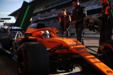„McLaren“ darbuotojai koronaviruso neturi