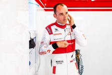 R. Kubica lieka „Alfa Romeo“