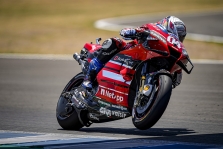 <span style="background:#d5002c; color:white; padding: 0 2px">MotoGP</span> Austrijoje - A. Doviziosio triumfas