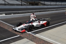 <span style="background:#3f3f3f; color:white; padding: 0 2px">IndyCar</span> Po 33 metų pertraukos, Indianapolyje vėl greičiausias Andretti