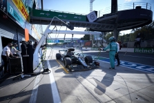 „Mercedes“ paaiškino klaidą su L. Hamiltono sustojimu